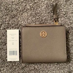 NWT Tory Burch Robinson Mini Wallet
